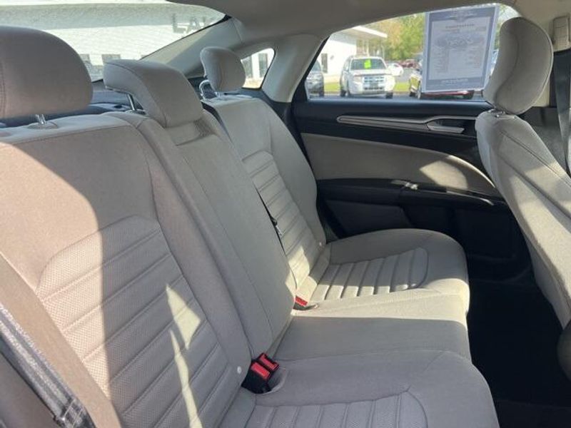 2019 Ford Fusion SImage 14