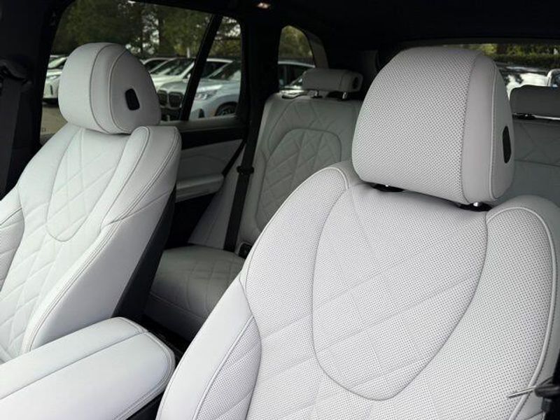 New 2026 BMW X5 sDrive40iImage 19