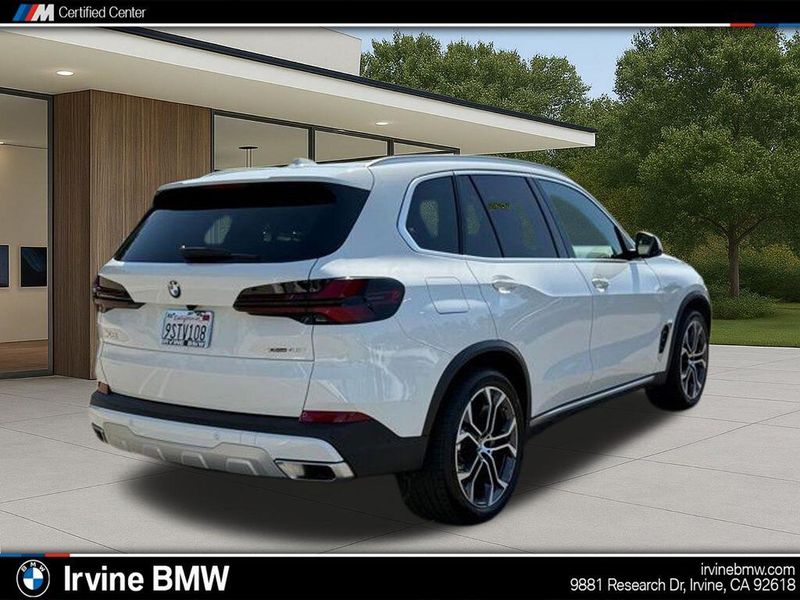 Used 2025 BMW X5 xDrive40iImage 8