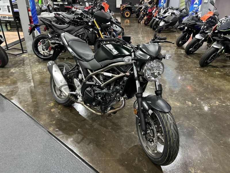 2025 Suzuki SV650 ABS  in a GREEN/BLACK exterior color. Del Amo Motorsports of Redondo Beach (424) 390-7811 delamomotorsports.com 