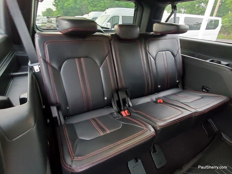 2021 Ford Expedition Limited Stealth EditionImage 33