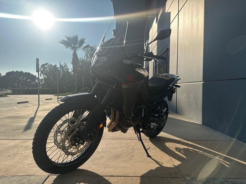 2024 Honda Transalp Image 4