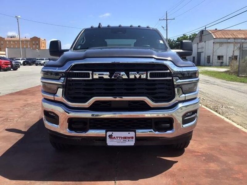 2025 RAM 2500 Tradesman Crew Cab 4x4 8