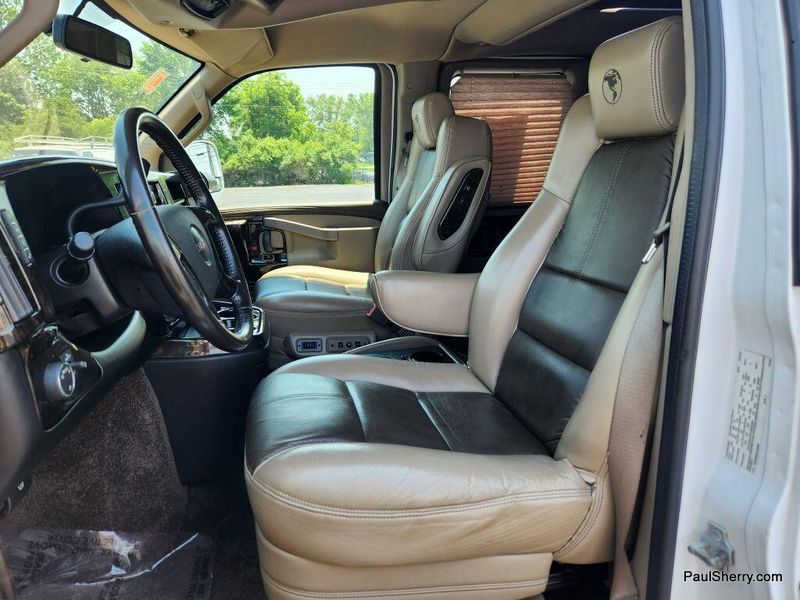 2018 GMC Savana 2500 Image 21