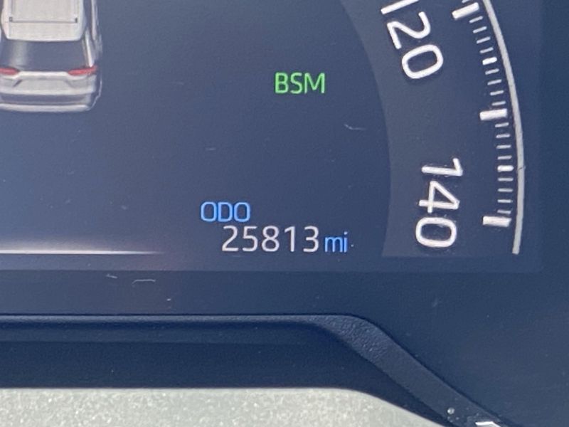 2024 Toyota RAV4 XLE PremiumImage 30