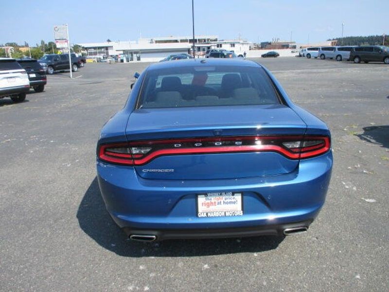 Used 2022 Dodge Charger SXTImage 8