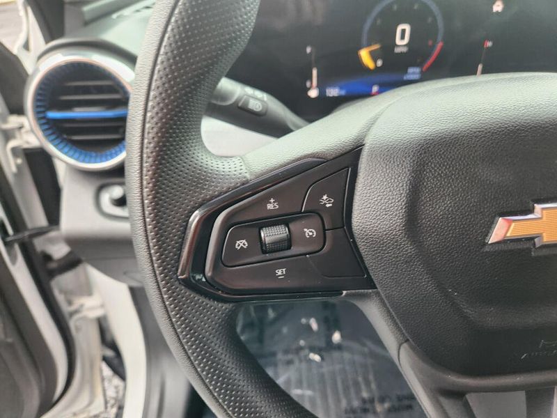 Used 2024 Chevrolet Trax LT