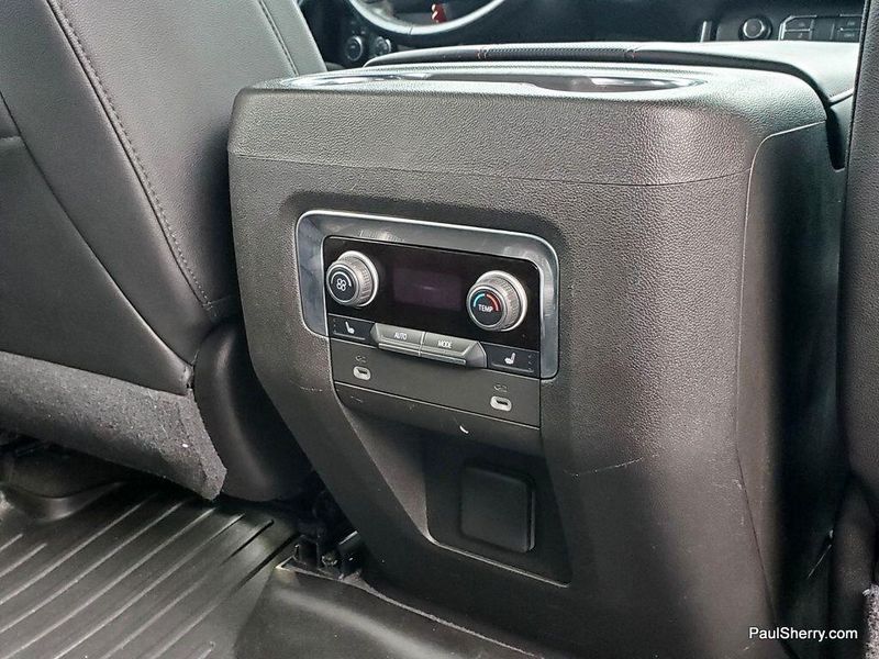 2021 Chevrolet Tahoe RSTImage 10