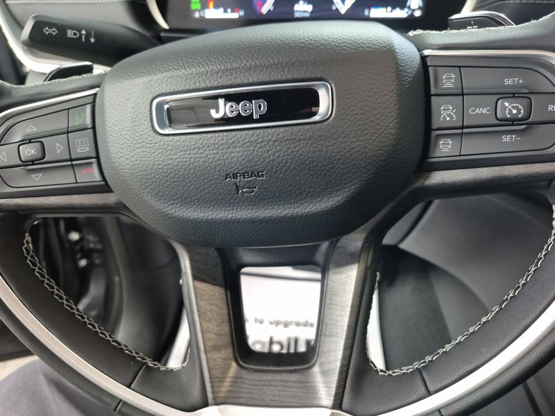 2025 Jeep Grand Cherokee L Limited 4x4Image 28