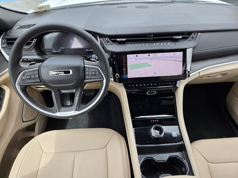 New 2026 Jeep Grand Cherokee L Limited 4x2