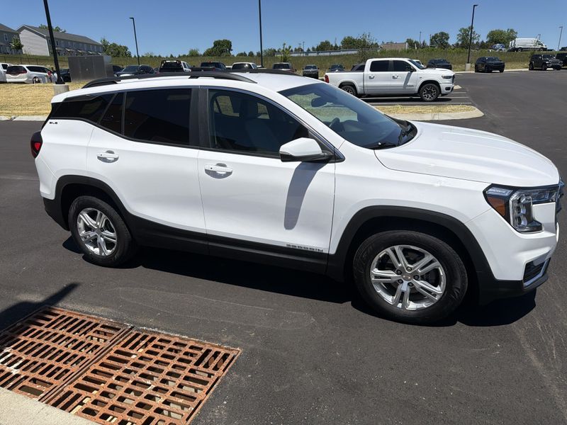 Used 2022 GMC Terrain SLEImage 7