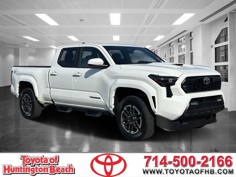 2025 Toyota Tacoma TRD SportImage 1