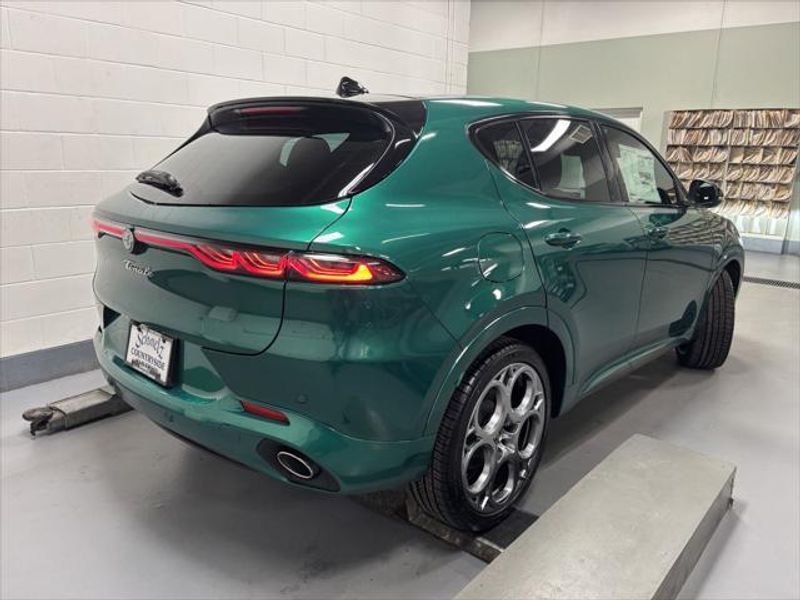 2025 Alfa Romeo Tonale Hybrid EawdImage 8