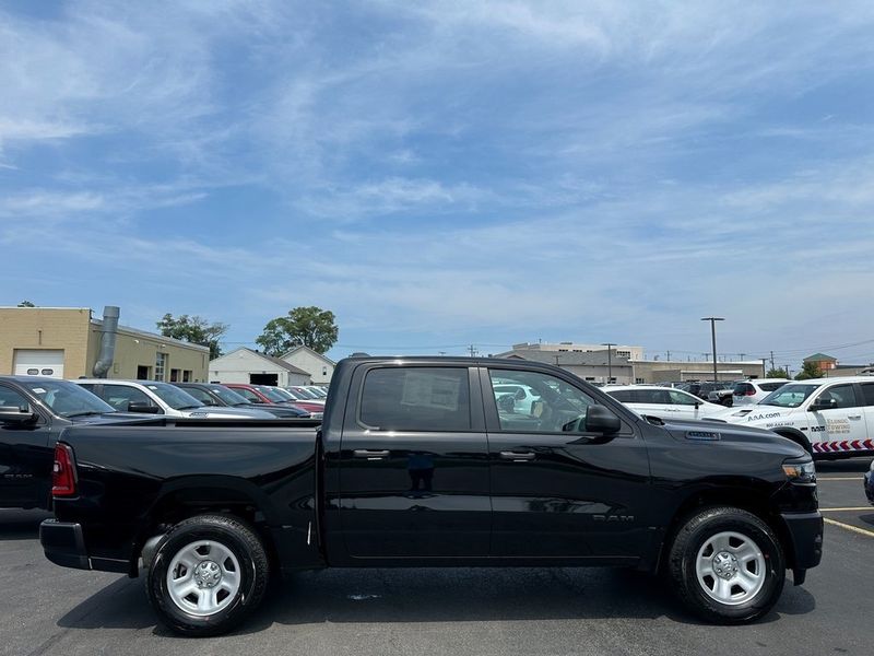 2025 RAM 1500 Tradesman Crew Cab 4x4 5