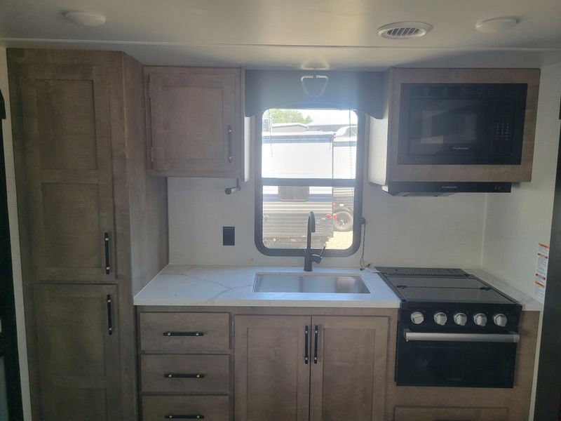 New 2027 KEYSTONE SPRINGDALE SG2120RKSWE Image 7