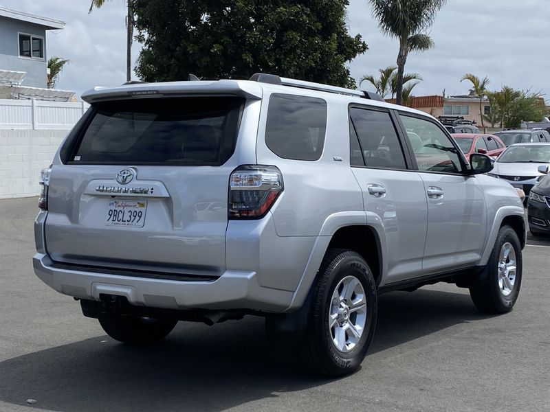 2022 Toyota 4Runner SR5 PremiumImage 4
