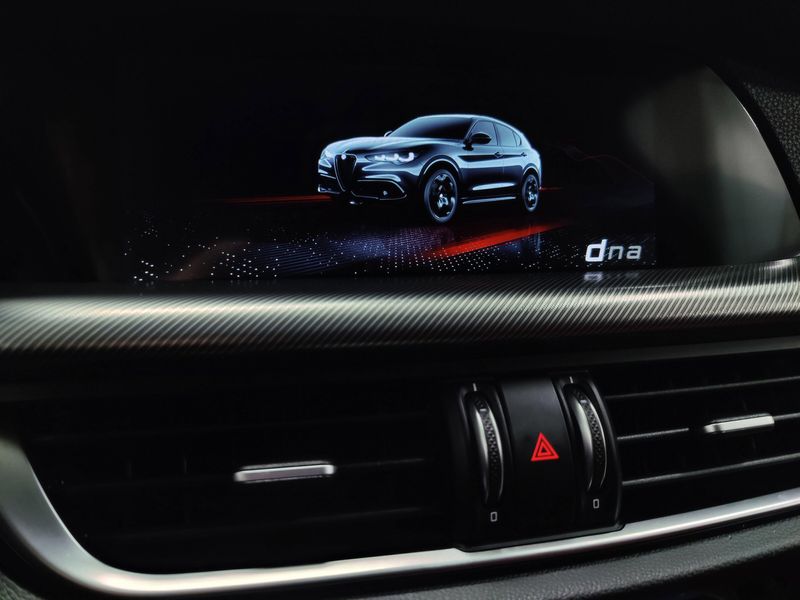 Used 2024 Alfa Romeo Stelvio Veloce AWD w/Activ AssistImage 24