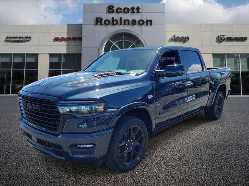 New 2026 RAM 1500 Laramie Crew Cab 4x4 5'7' Box