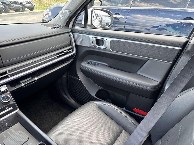 Used 2024 Hyundai Santa Fe LimitedImage 42