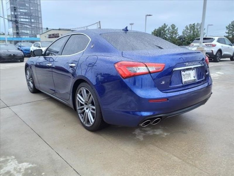 2018 Maserati Ghibli SImage 2