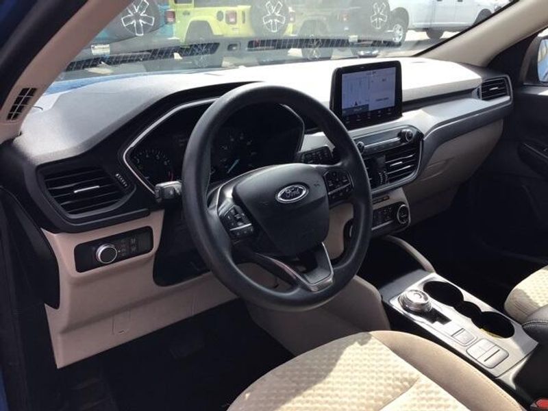 2020 Ford Escape SEImage 9