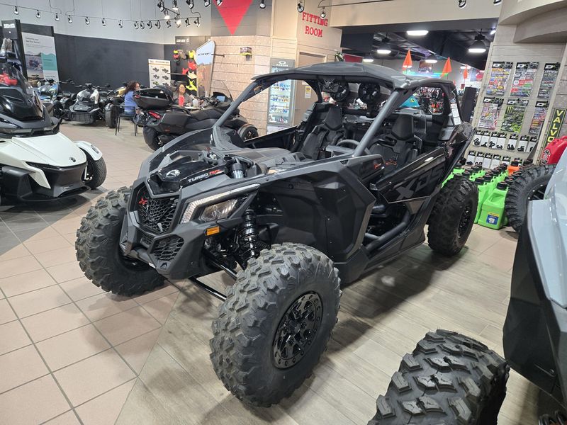 2025 Can-Am MAVERICK X3 X DS TURBO RR TRIPLE BLACKImage 6