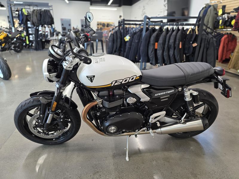 2025 Triumph SPEED TWIN 1200 