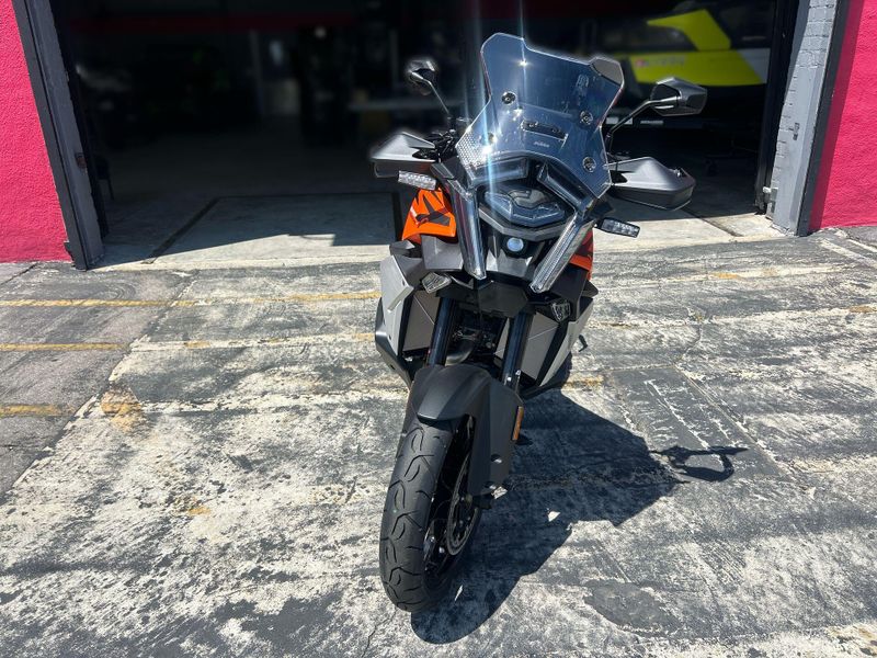 New 2027 KTM 1390 SUPER ADVENTURE S EVO Image 21