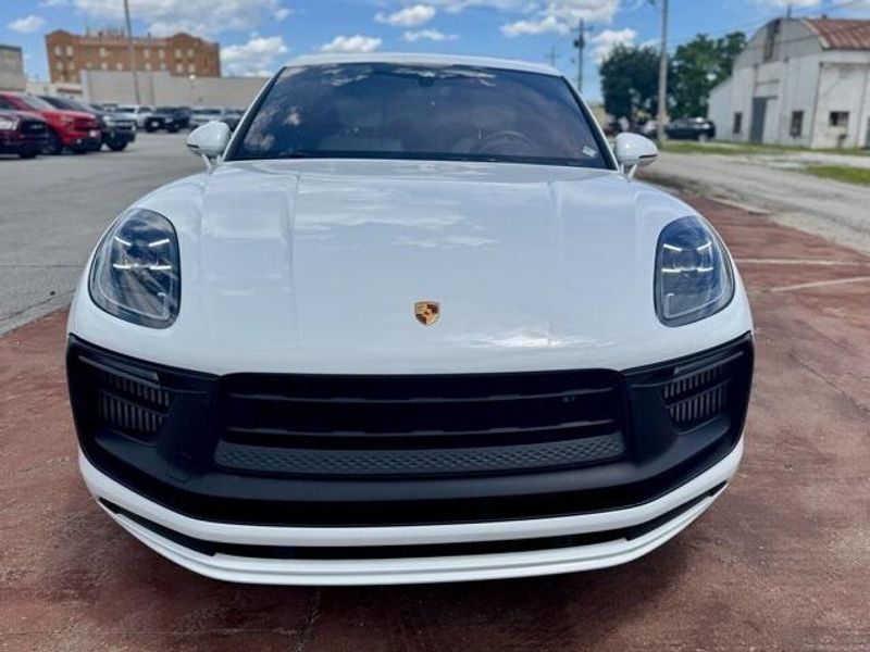 2022 Porsche Macan GTSImage 2