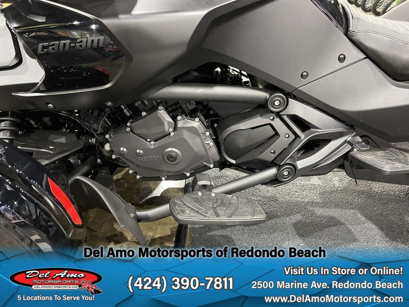 2023 Can-Am H8PA  in a MONOLITH BLACK SATIN / DARK exterior color. Del Amo Motorsports of Redondo Beach (424) 304-1660 delamomotorsports.com 