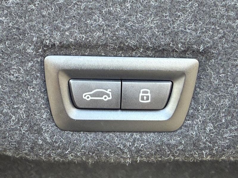 2025 BMW i5 eDrive40Image 16
