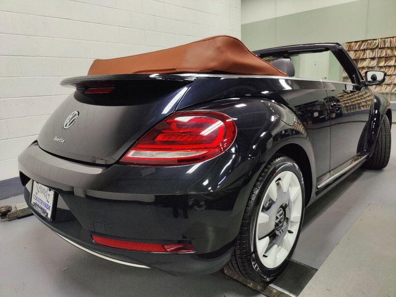 2019 Volkswagen Beetle Convertible Final Edition SELImage 15