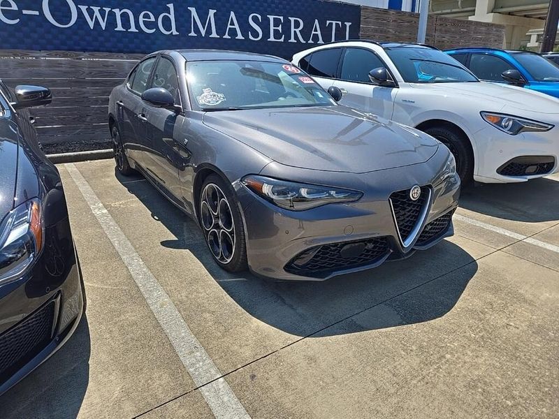 2024 Alfa Romeo Giulia Ti photo 2