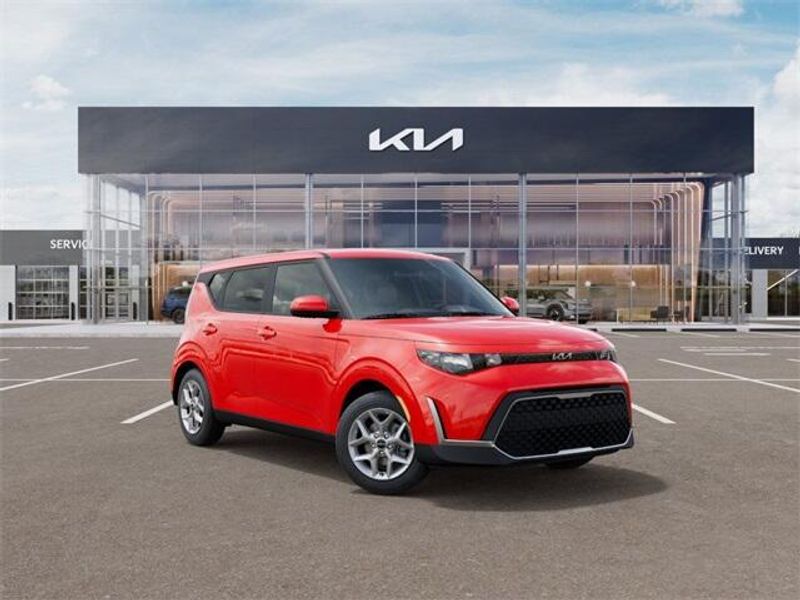 2025 Kia Soul LXImage 8