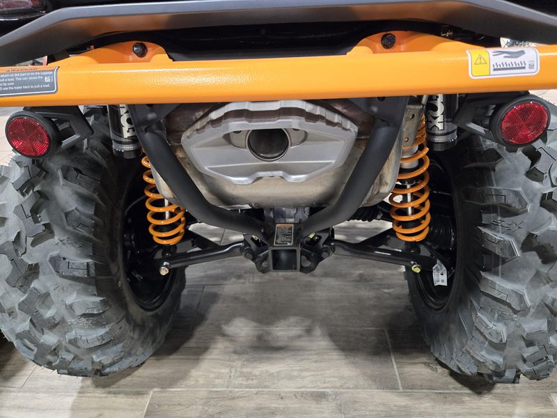 New 2025 Can-Am OUTLANDER XTP 1000R MINERAL GREY AND ORANGE CRUSH Image 8