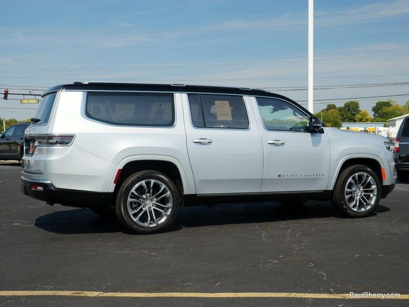 2023 Jeep Grand Wagoneer L II photo 15