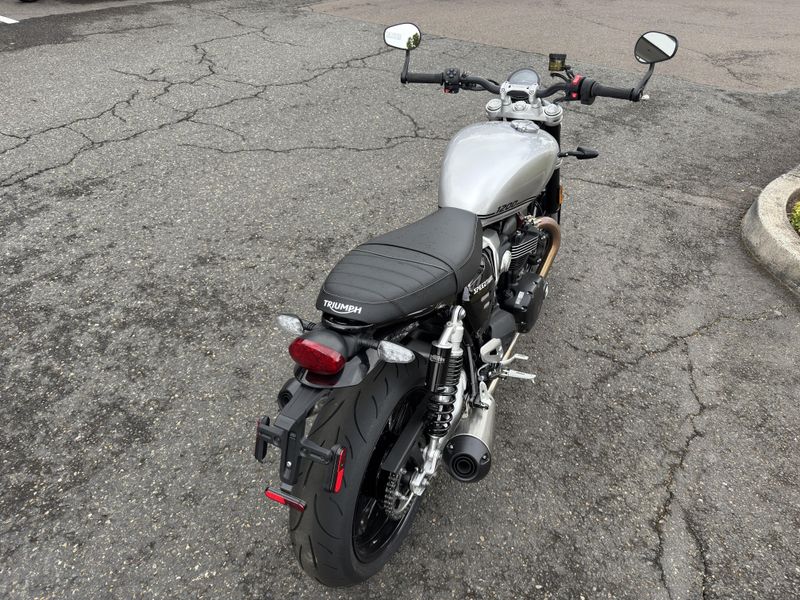 2025 Triumph Speed Twin 1200 - ALUMINUM SILVER 