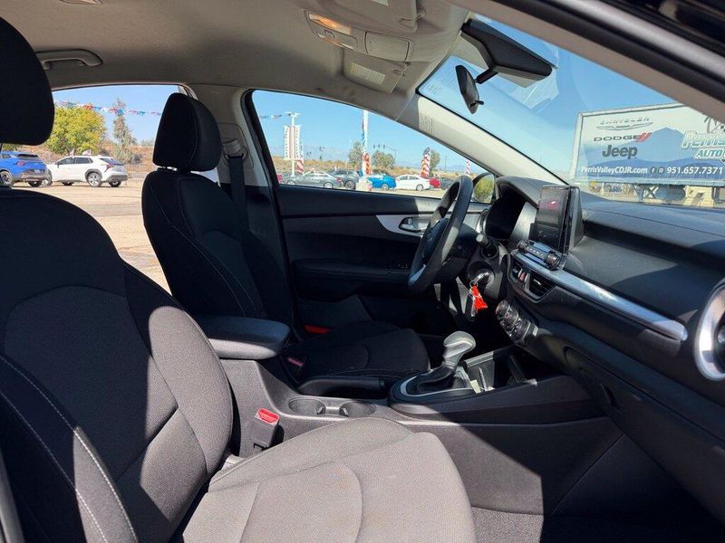 Used 2023 Kia Forte LXSImage 21