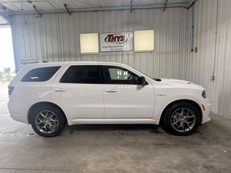New 2026 Dodge Durango Gt Awd Hemi V8Image 2