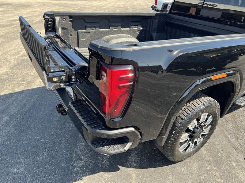 2026 Gmc Sierra HD Denali photo 47