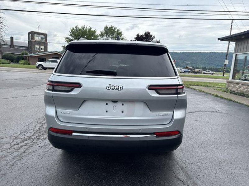 New 2025 Jeep Grand Cherokee L Laredo X 4x4Image 7