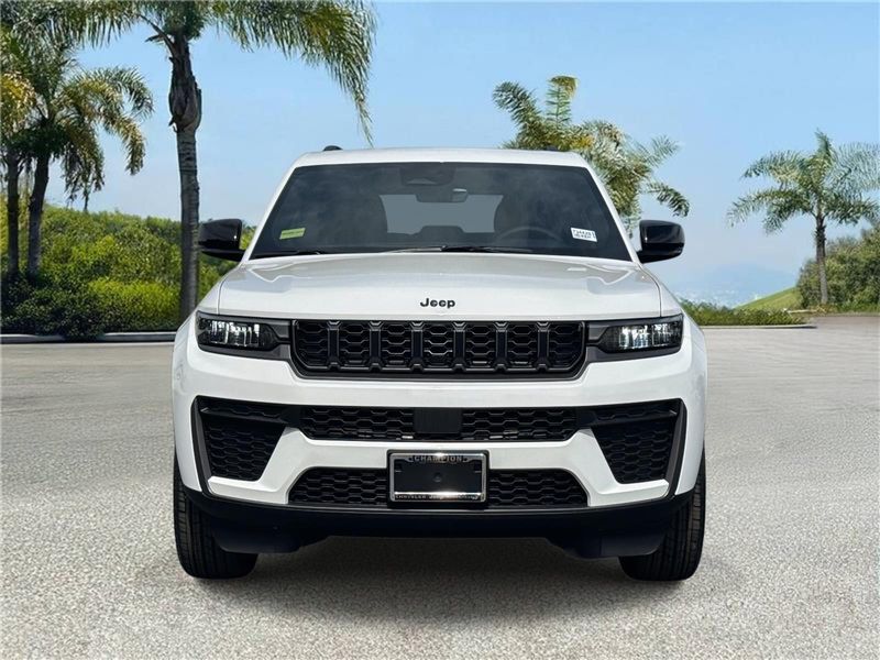 New 2026 Jeep Grand Cherokee Laredo Altitude 4x4