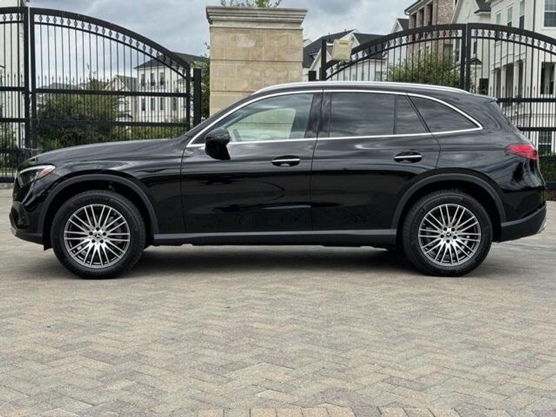 2023 Mercedes-Benz GLC 300Image 13