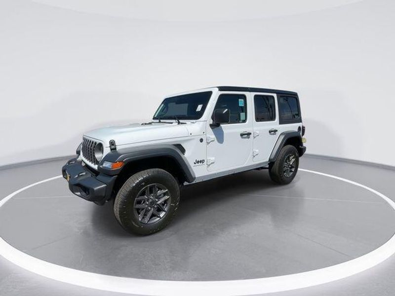 New 2025 Jeep Wrangler 4-door Sport SImage 4