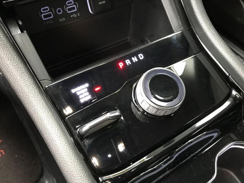 Used 2023 Jeep Grand Cherokee L LimitedImage 11