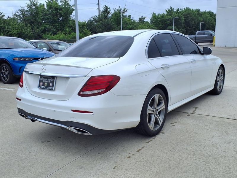 2018 Mercedes-Benz E 300 300Image 9