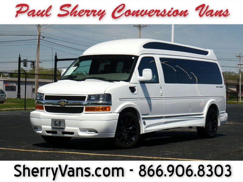 2023 Chevrolet Express Image 1