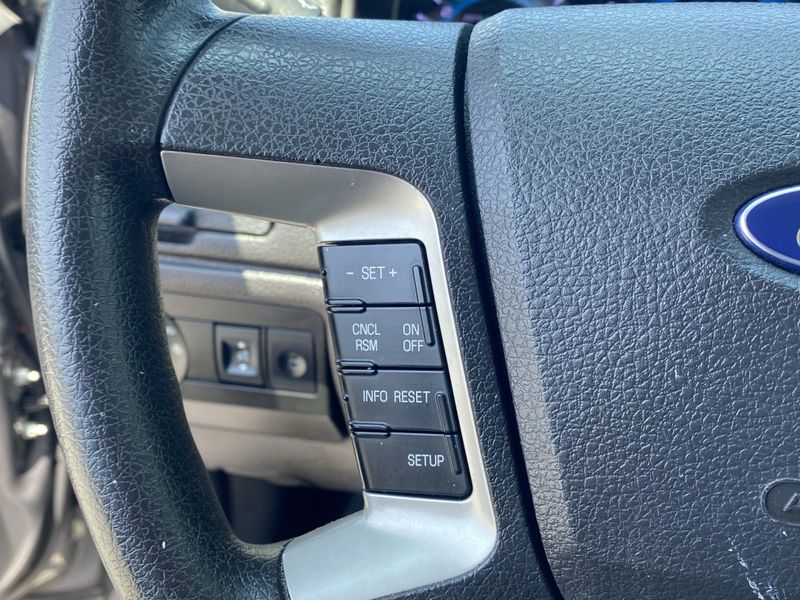 2011 Ford Fusion SEImage 24
