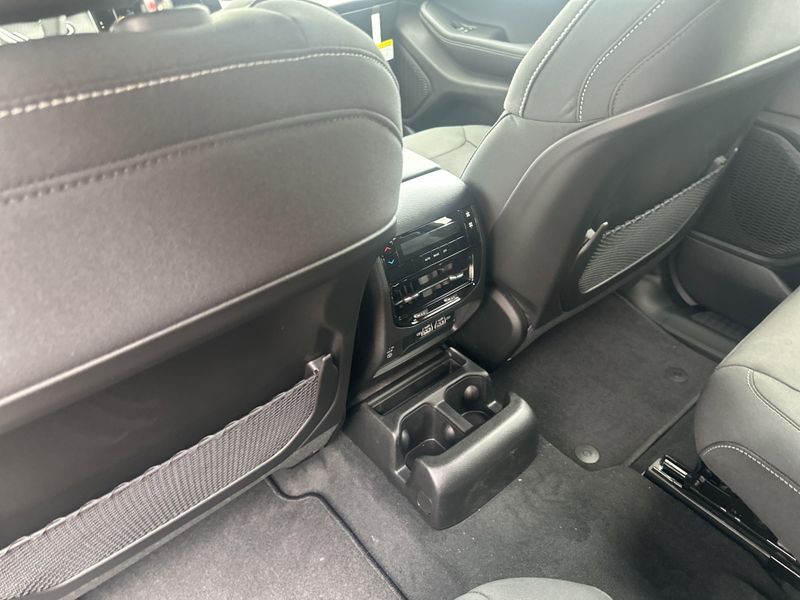 New 2025 Jeep Grand Cherokee L Laredo X 4x4Image 15
