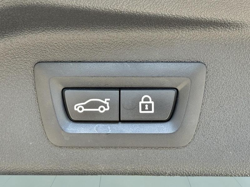 2022 BMW X7 xDrive40iImage 16